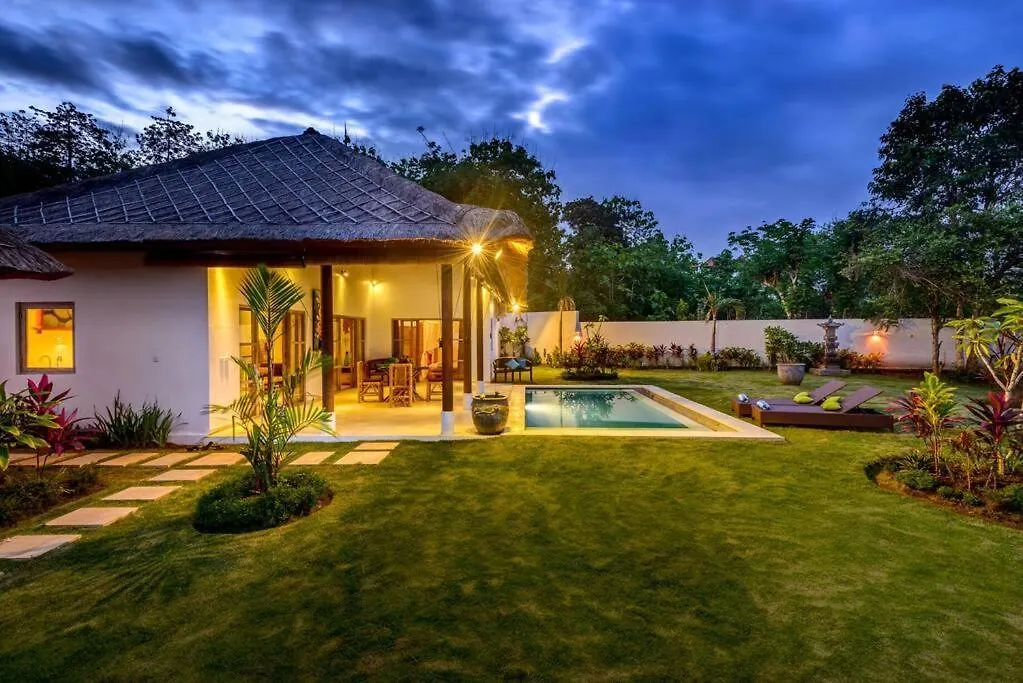 Manava Villa - 2 Bd, Infinity Pool & Tropical Garden - Uluwatu